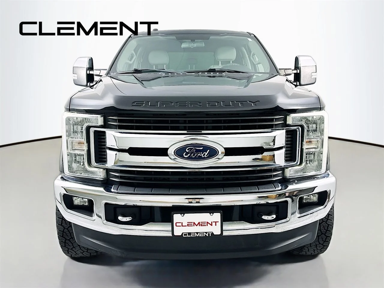 Used 2017 Shadow Black Ford XLT image 3