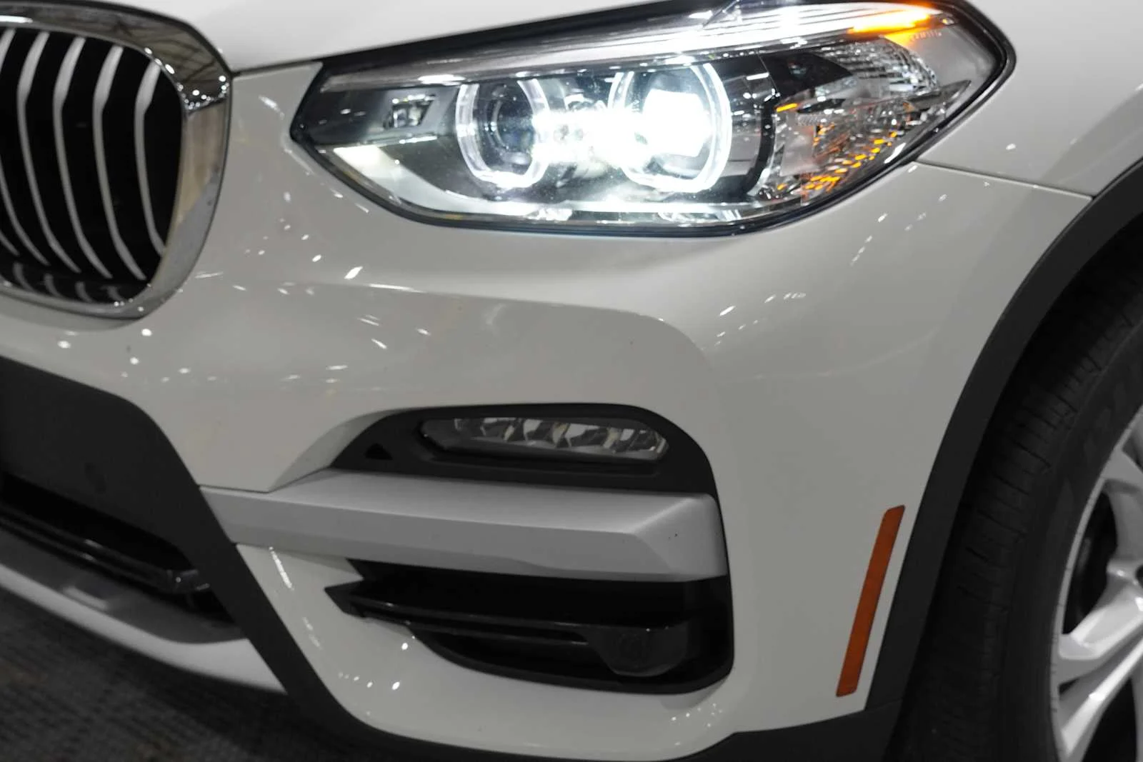 Used 2021 Alpine White BMW xDrive30i image 7
