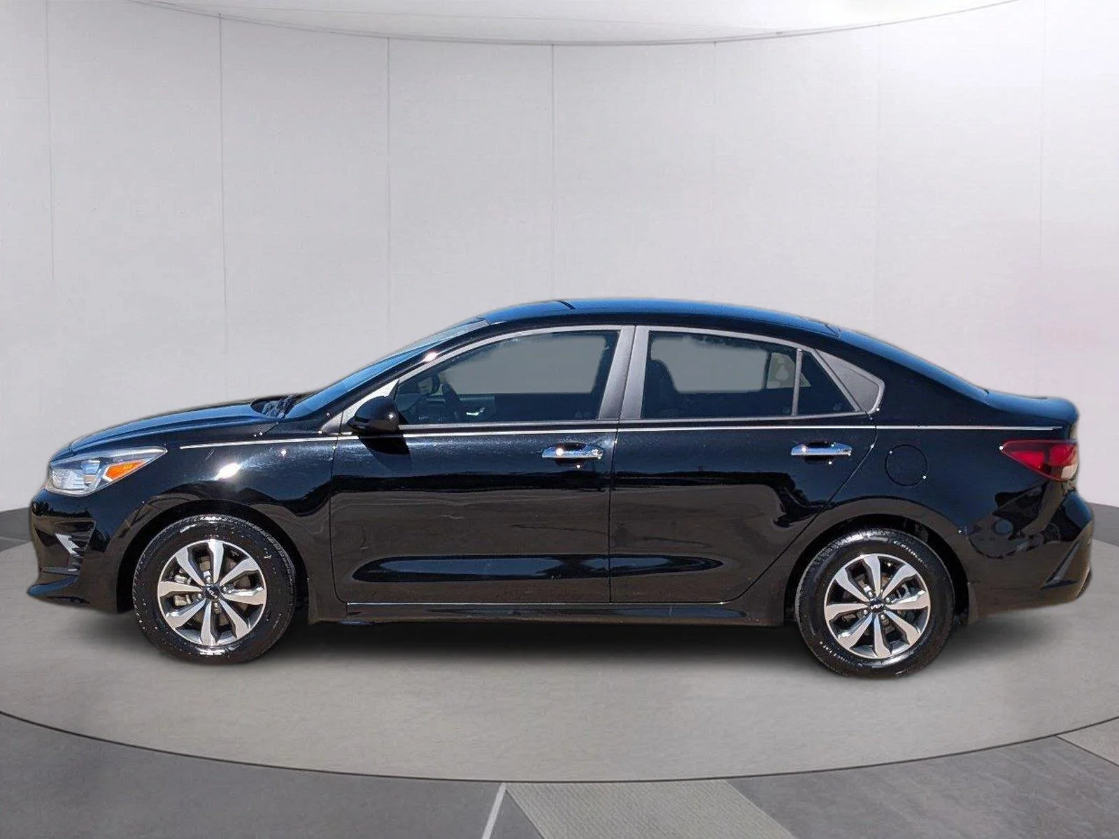 Used 2023 Aurora Black Kia S image 2