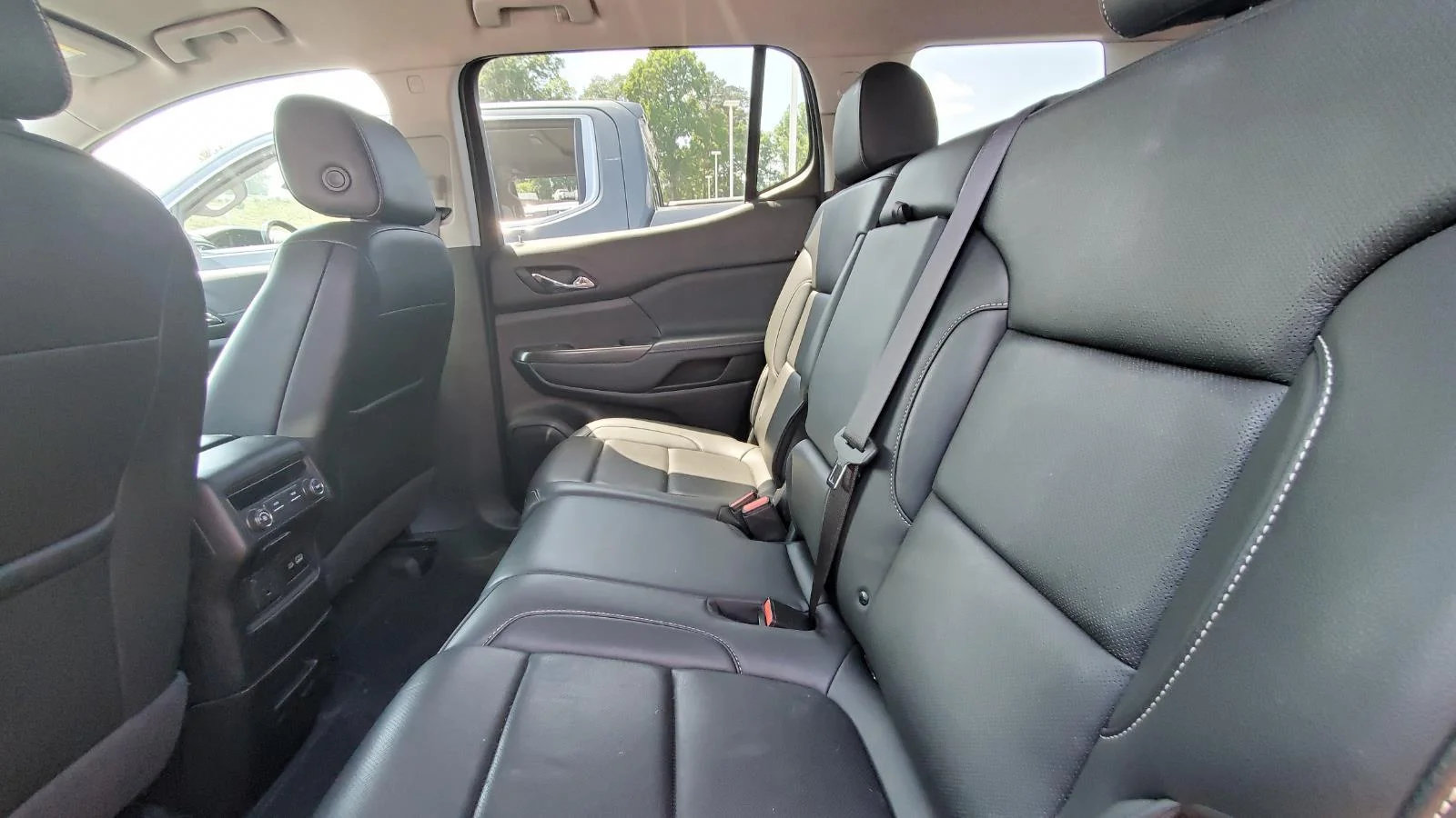 Used 2023 Summit White GMC SLT image 5