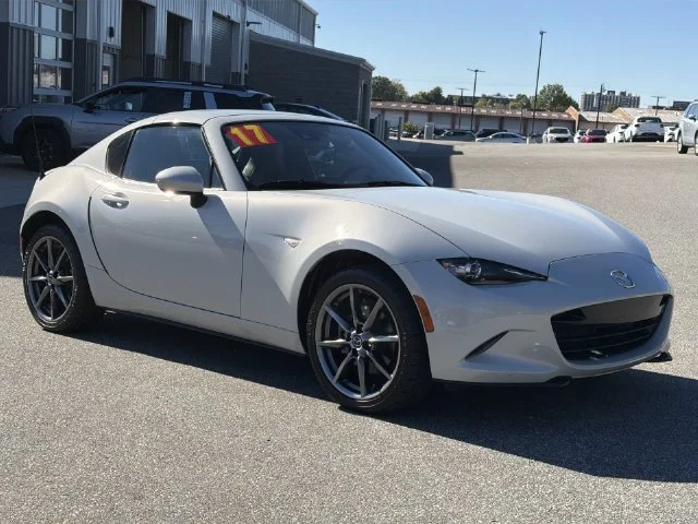 Used 2017 White Mazda Grand Touring image 15