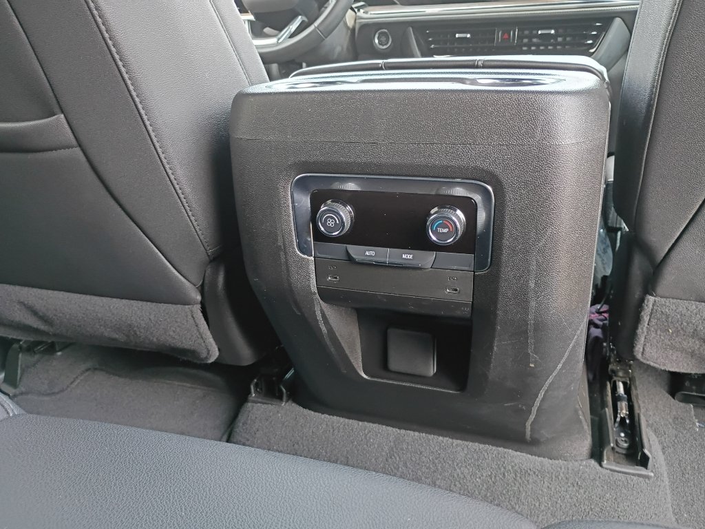Used 2025 Gray Chevrolet Z71 image 17