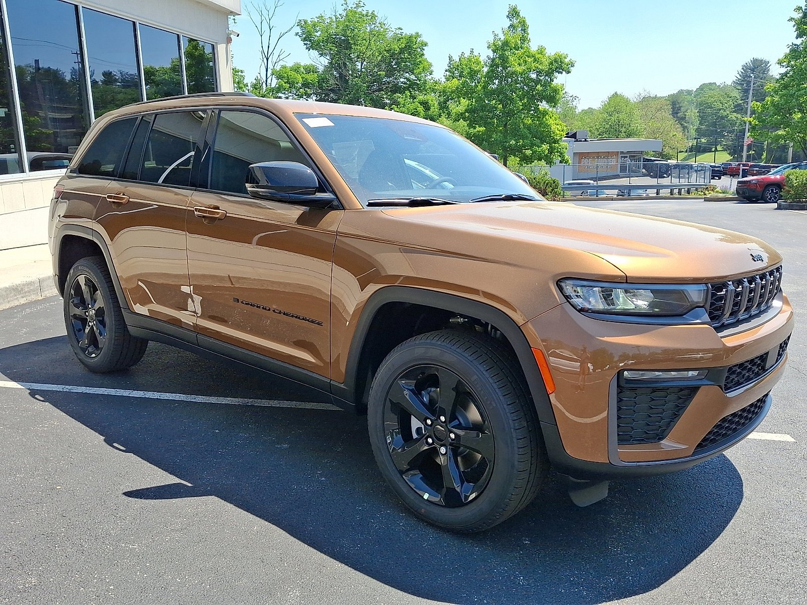 New 2026 Copper Shino Metallic Clear-Coat Exterior Paint Jeep Limited image 2