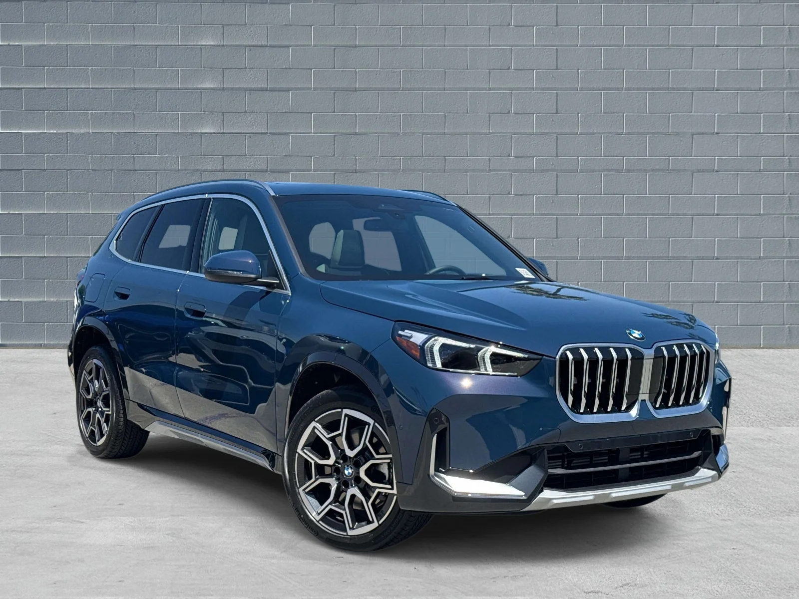 New 2026 Night Dusk Blue Metallic BMW xDrive28i Sports Activity Vehicle image 1