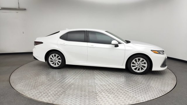 2023 Toyota Camry LE - Photo 9