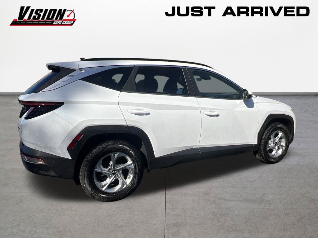Used 2022 Gray Hyundai SEL image 4
