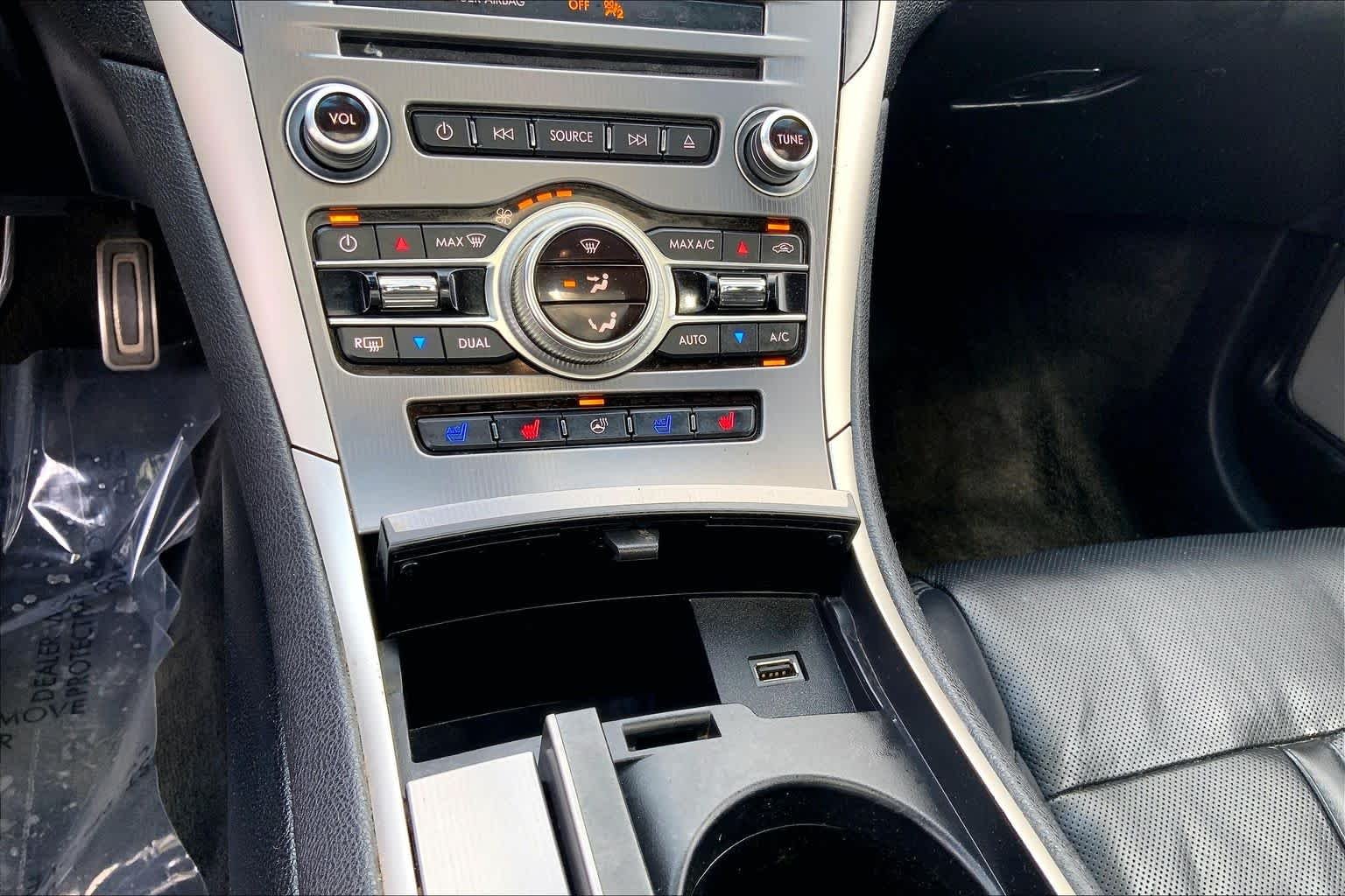 Used 2018 Black Velvet Lincoln Reserve image 35