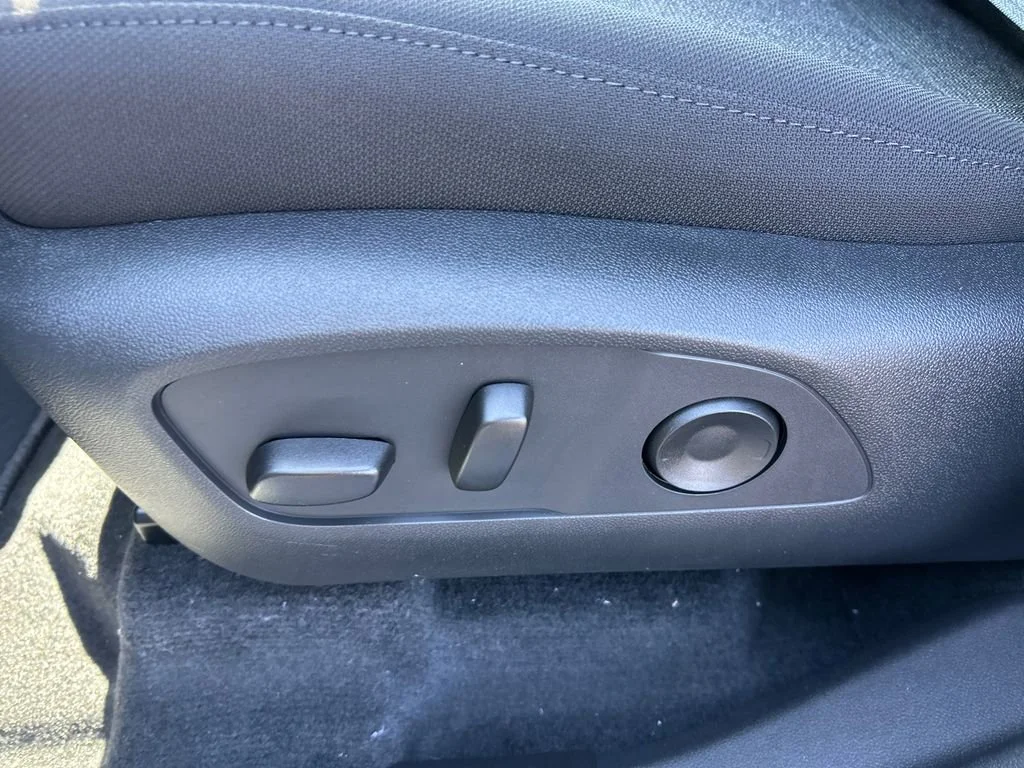 2026 GMC Acadia Elevation - Photo 18