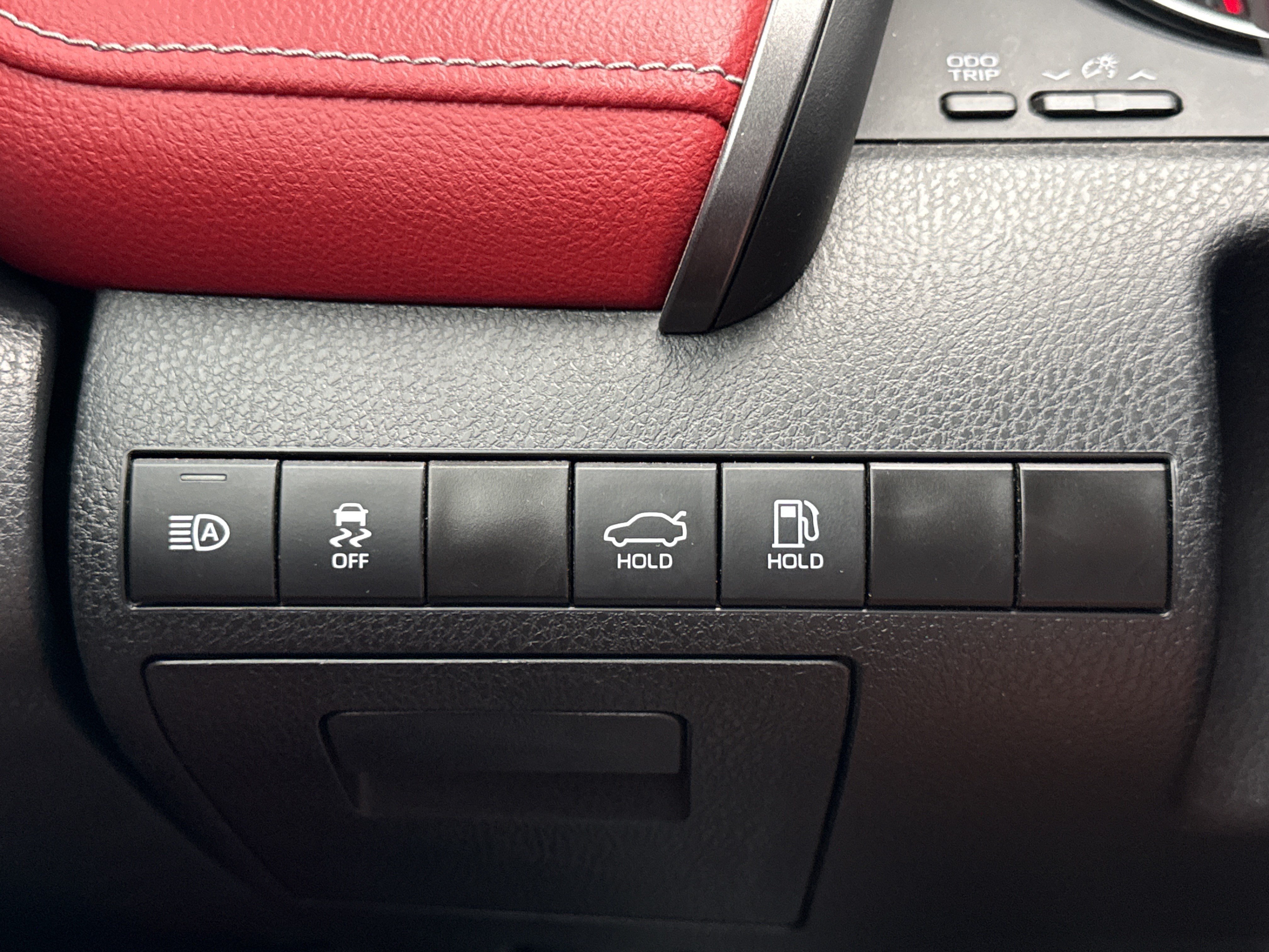 Used 2023 Wind Chill Pearl/Midnight Black Metallic Toyota XSE image 19