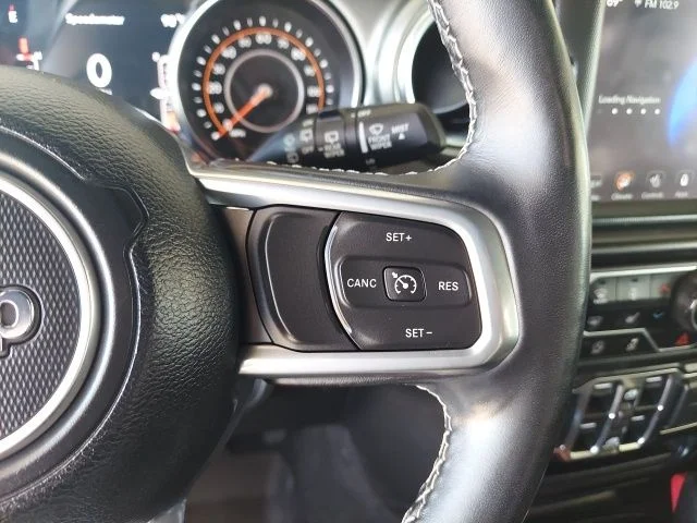 Used 2022 White Jeep Unlimited Sahara image 13