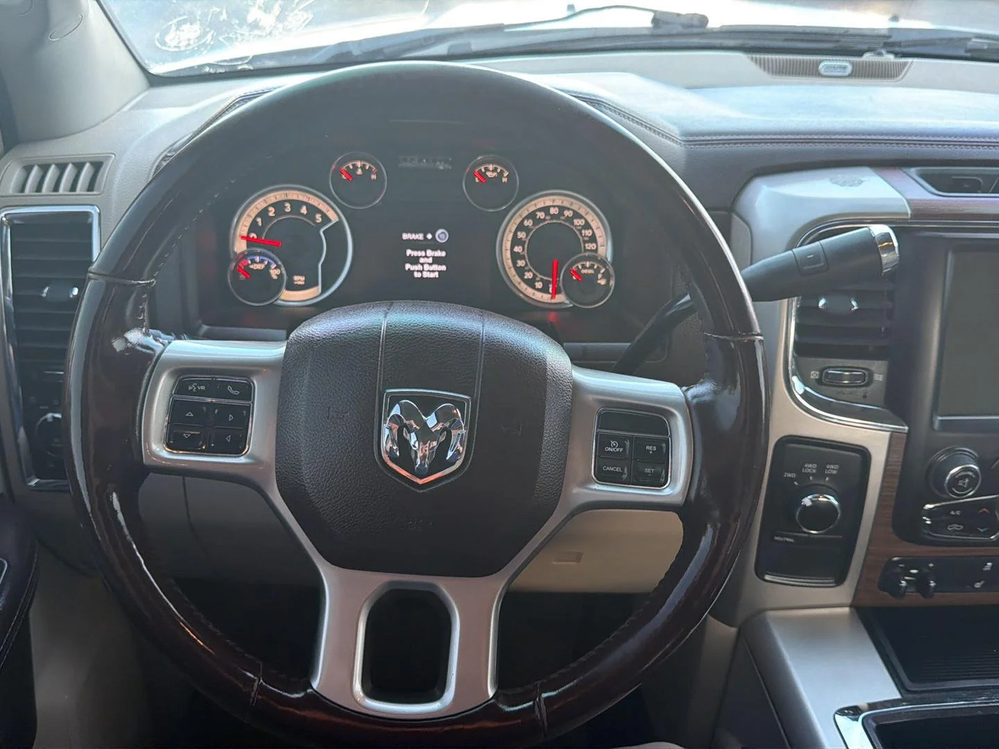 Used 2015 Bright White Clearcoat Ram Laramie image 13