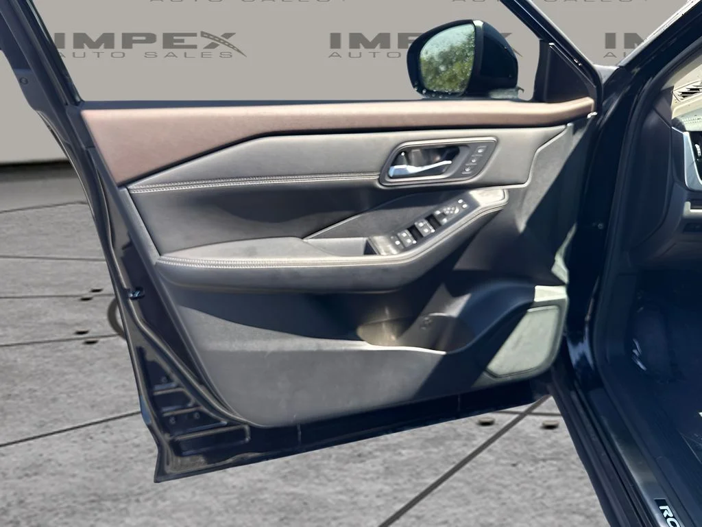 Used 2023 Black Nissan SL image 16