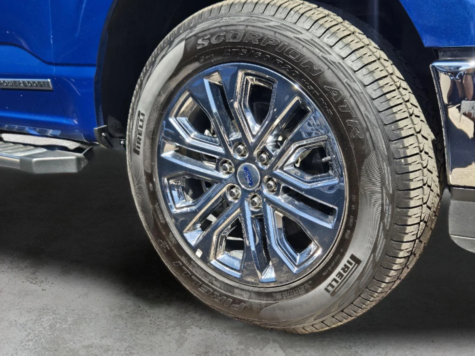 Used 2025 Atlas Blue FORD XLT image 8