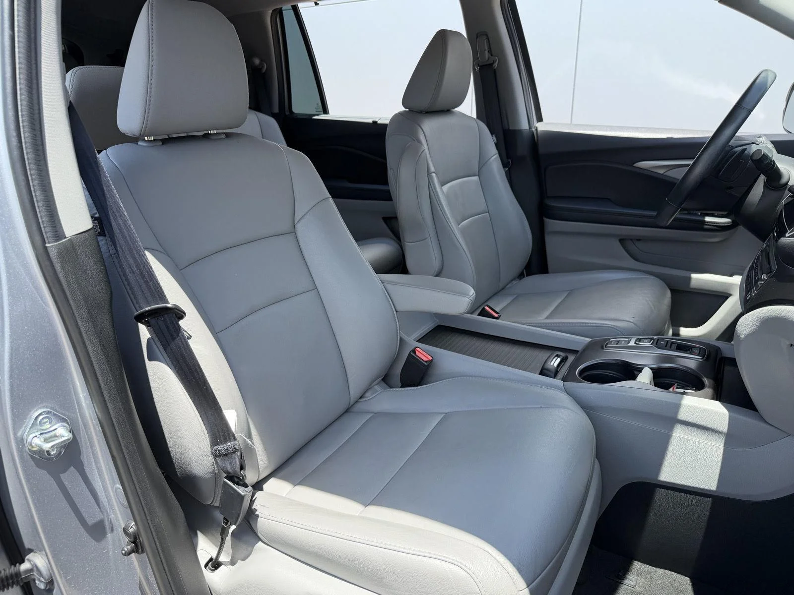 Used 2022 Lunar Silver Metallic Honda EX-L image 21