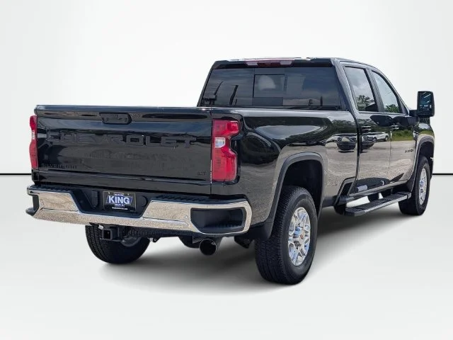 New 2026 Black Chevrolet LT image 5