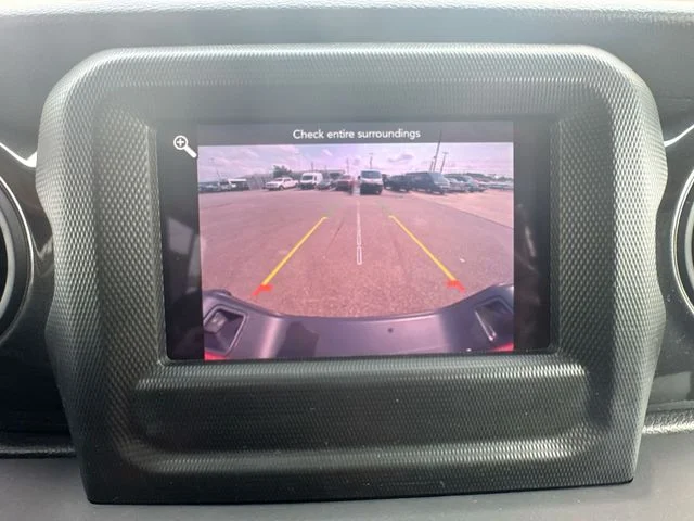 Used 2022 Red Jeep Sport image 19