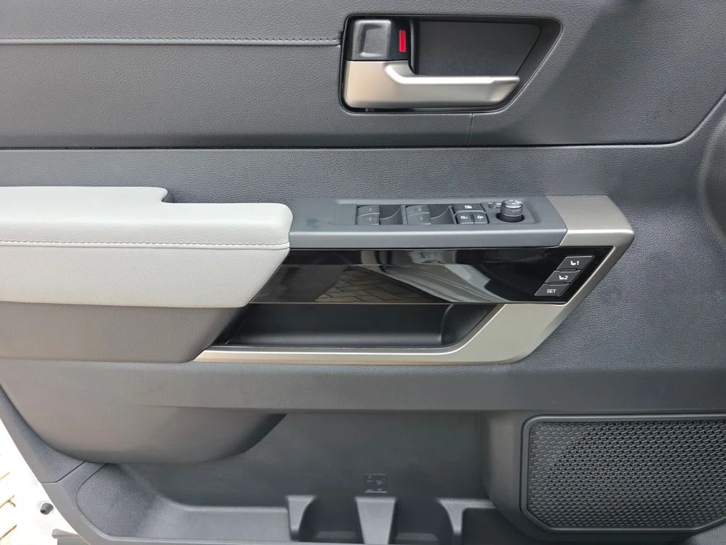 2026 Toyota Tundra Limited - Photo 26