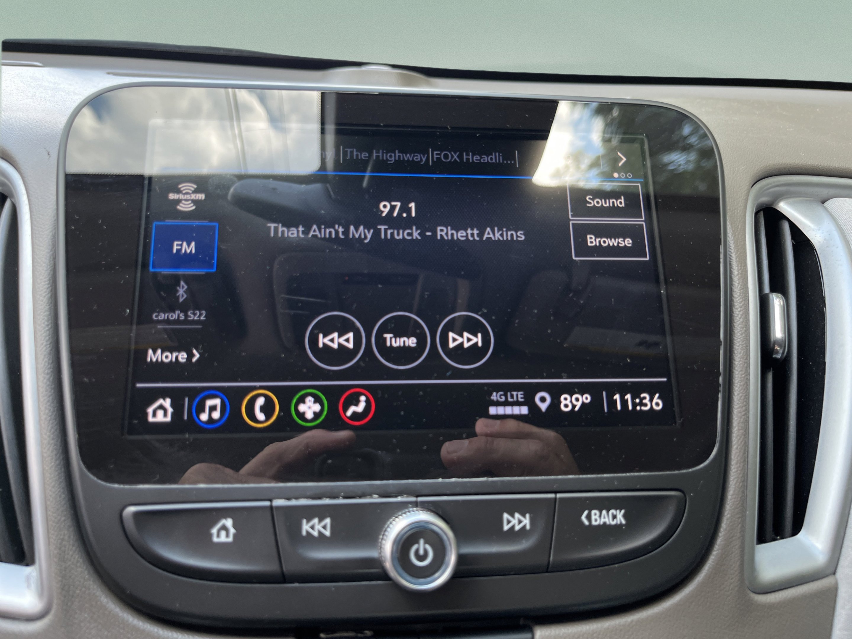 Used 2025 Sterling Gray Metallic Chevrolet  image 14