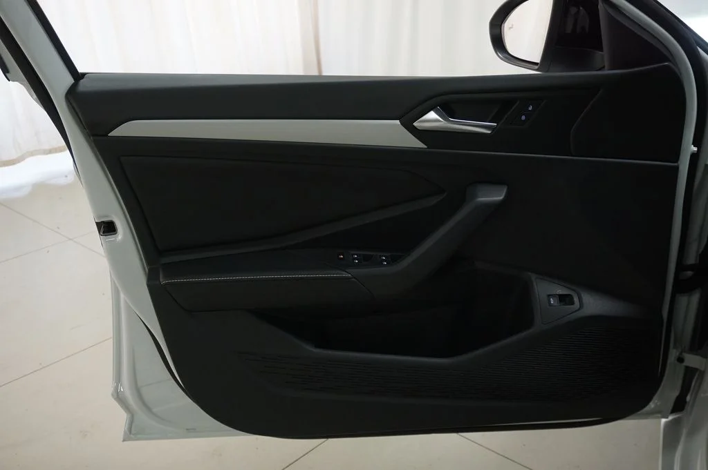New 2026 White Volkswagen 1.5T Sport image 22