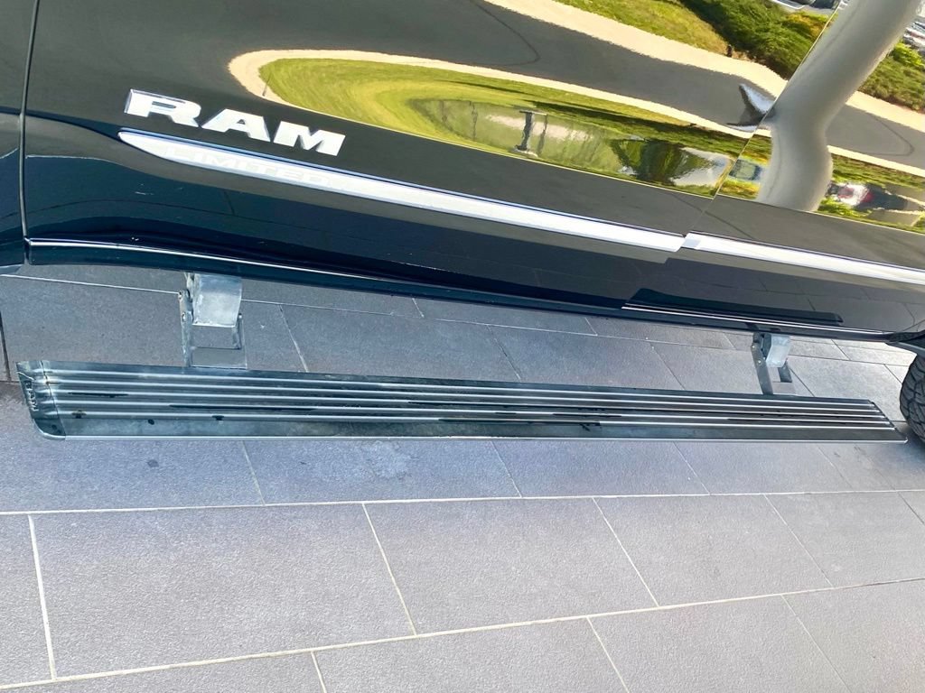 Used 2019 Diamond Black Crystal Pearlcoat Ram Limited image 11