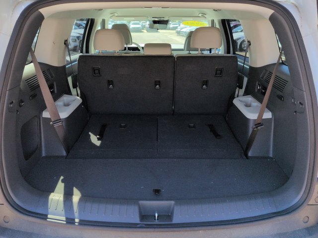 Certified Used 2025 White Hyundai SEL image 13