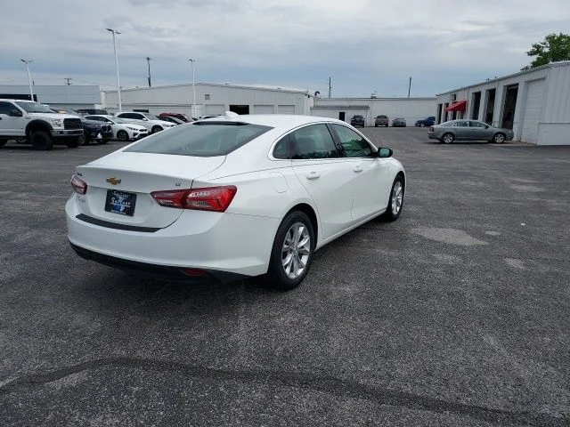 Used 2019 White Chevrolet LT image 3