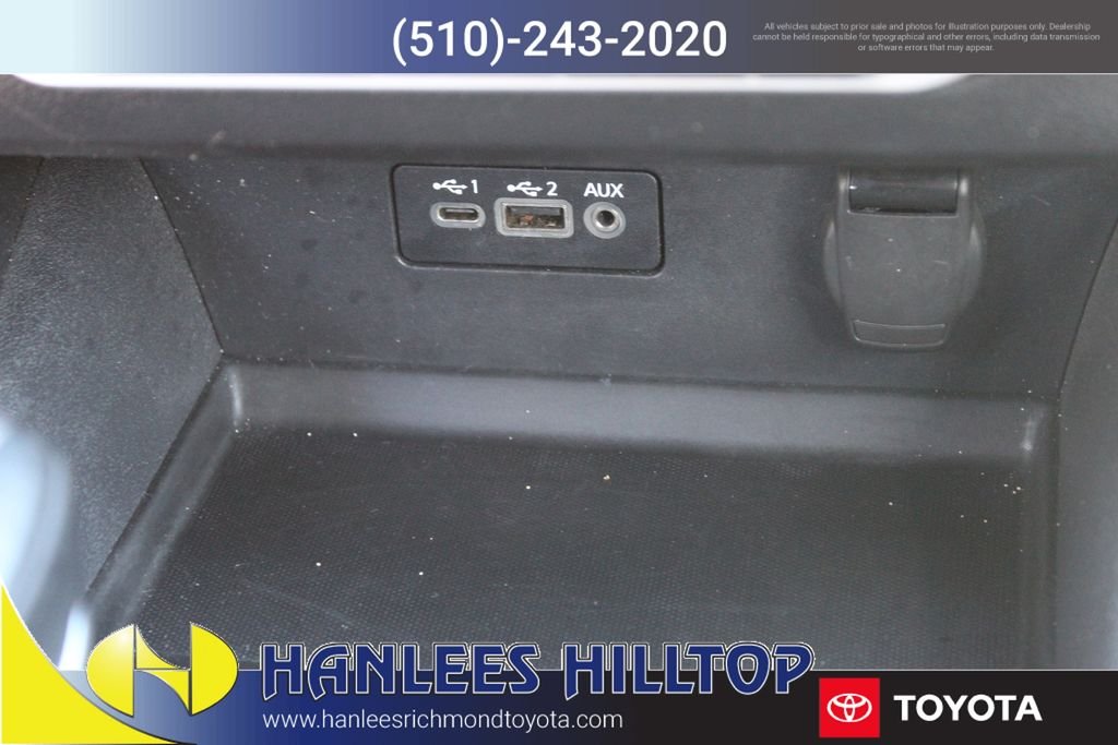 Used 2021 White Nissan 2.5 SR image 20