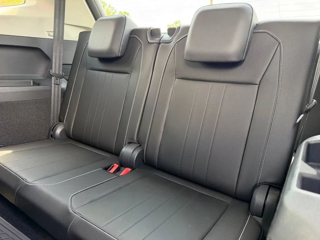 Used 2023 Gray Volkswagen 2.0T SE image 27