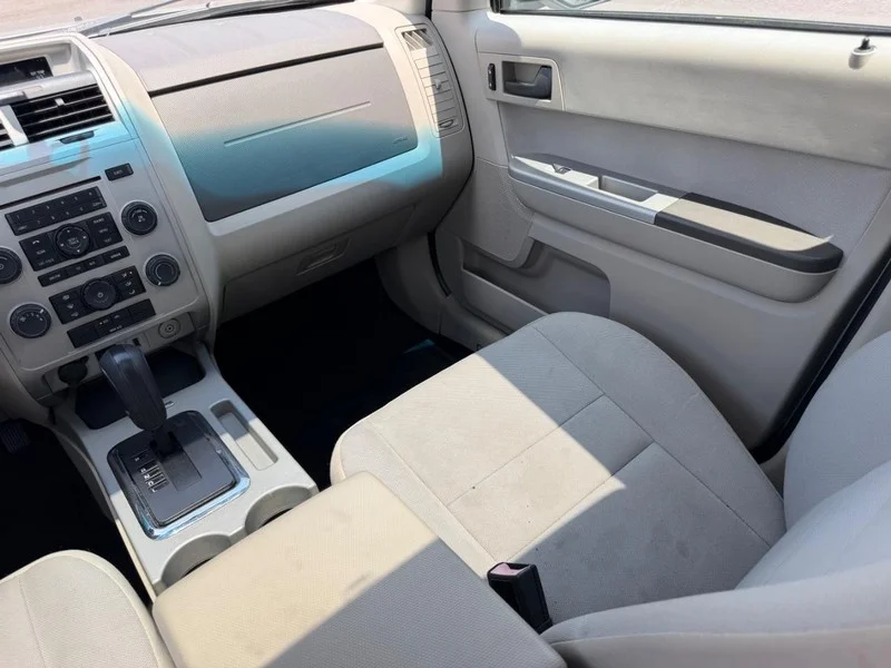 Used 2012 Ingot Silver Metallic Ford XLT image 18
