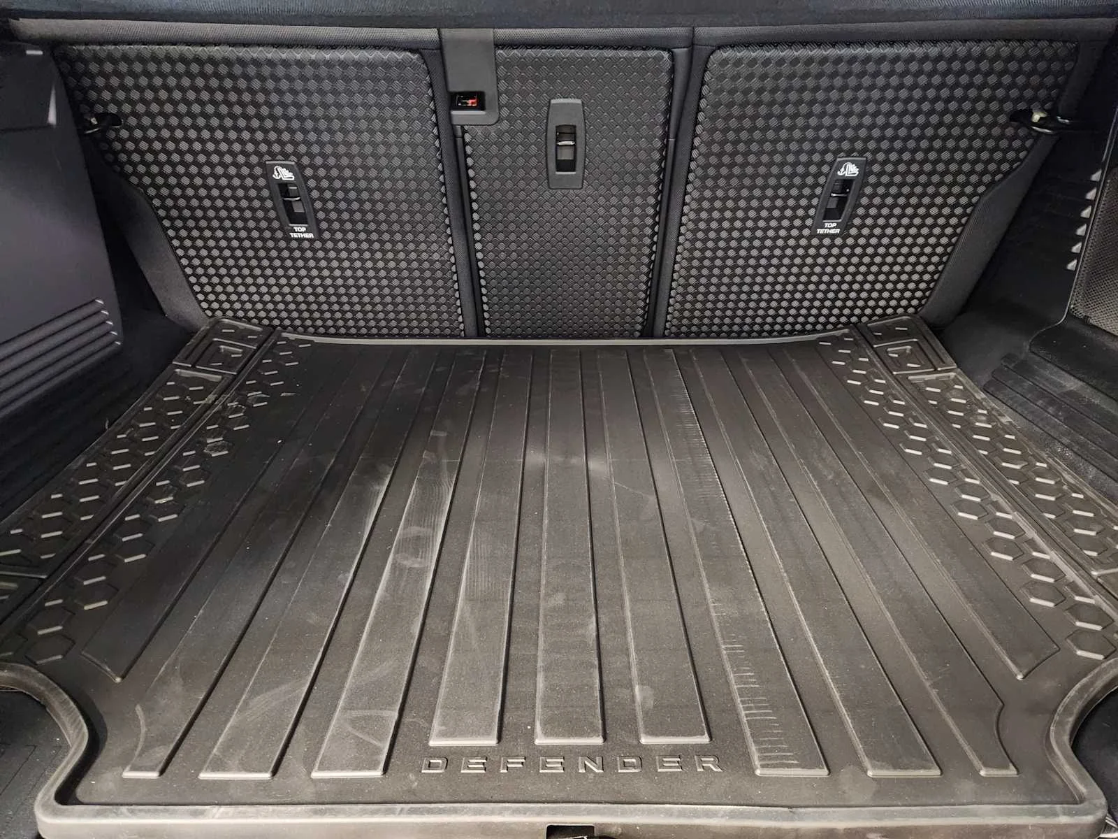 2026 Land Rover Defender V8 - Photo 57
