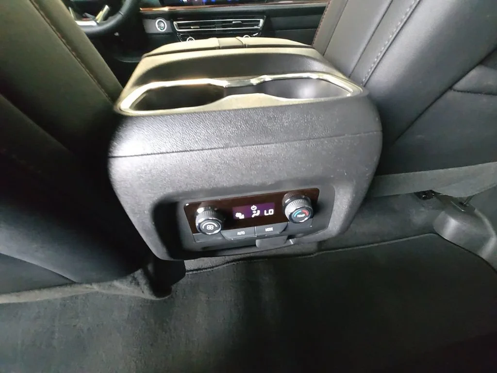 Used 2026 Polar White Tricoat Chevrolet Z71 image 26