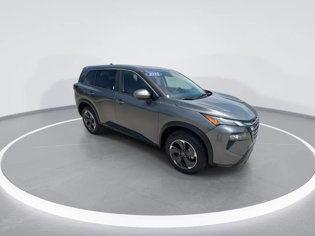 Used 2025 Gray Nissan SV image 2