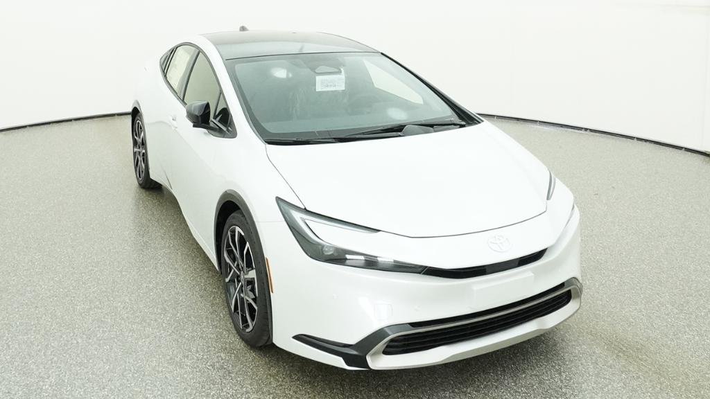 New 2026 Wind Chill Pearl Toyota XSE image 13