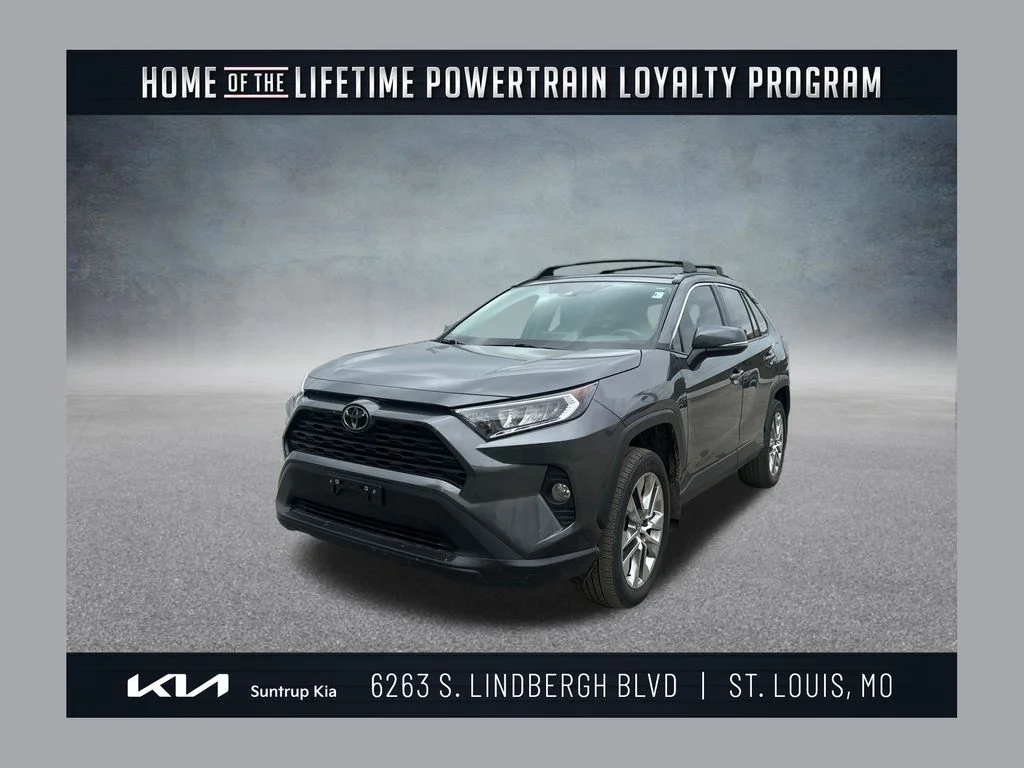 Used 2021 Gray Toyota XLE Premium image 1