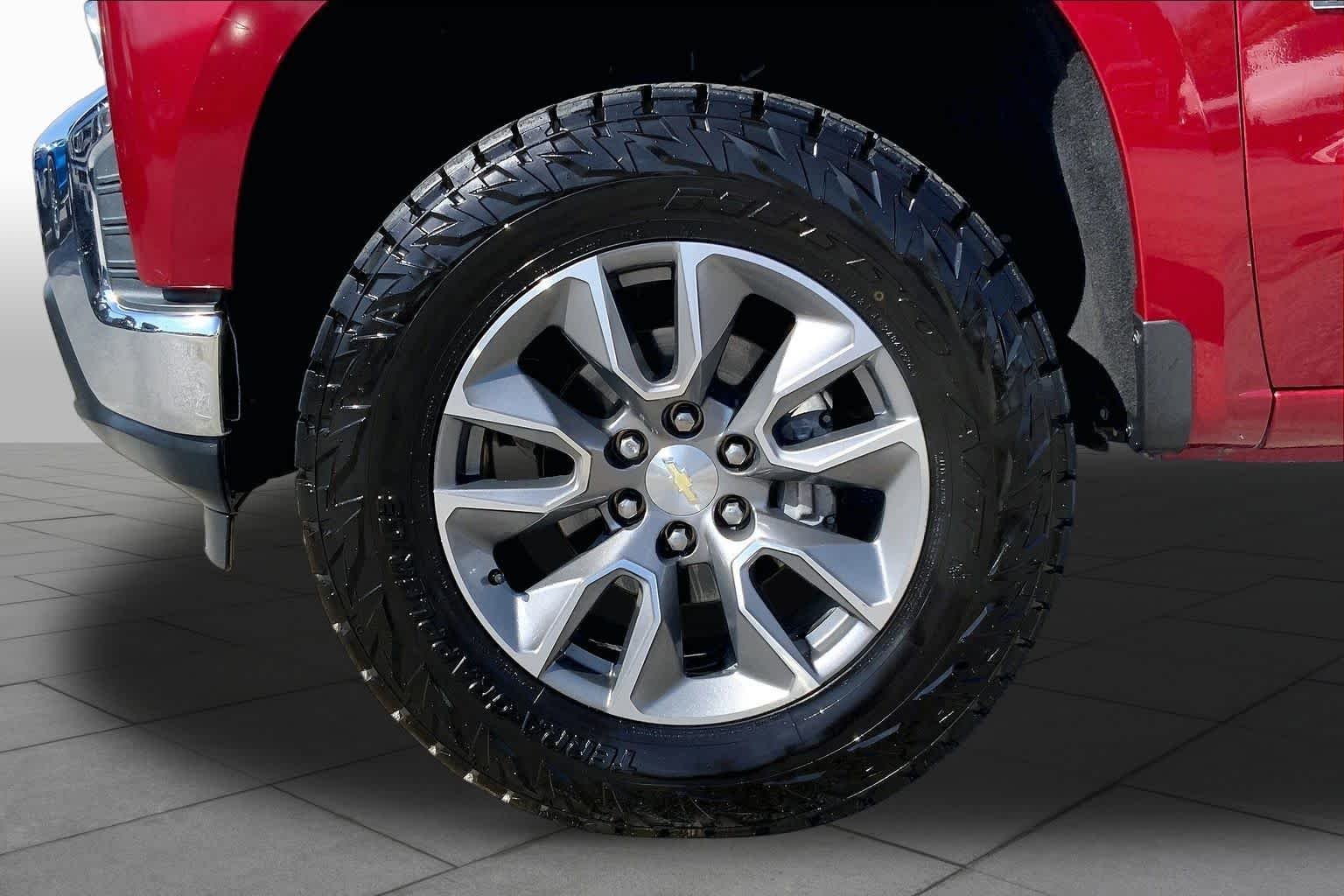 Used 2019 Cajun Red Tintcoat Chevrolet LT image 10