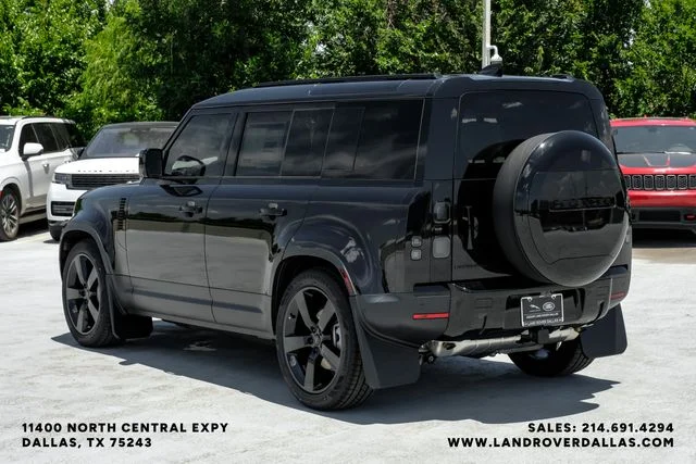New 2026 Santorini Black Land Rover S image 8