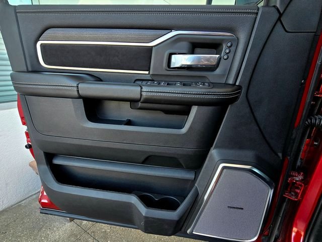 New 2026 Molten Red Pearl-Coat Exterior Paint RAM Laramie image 23