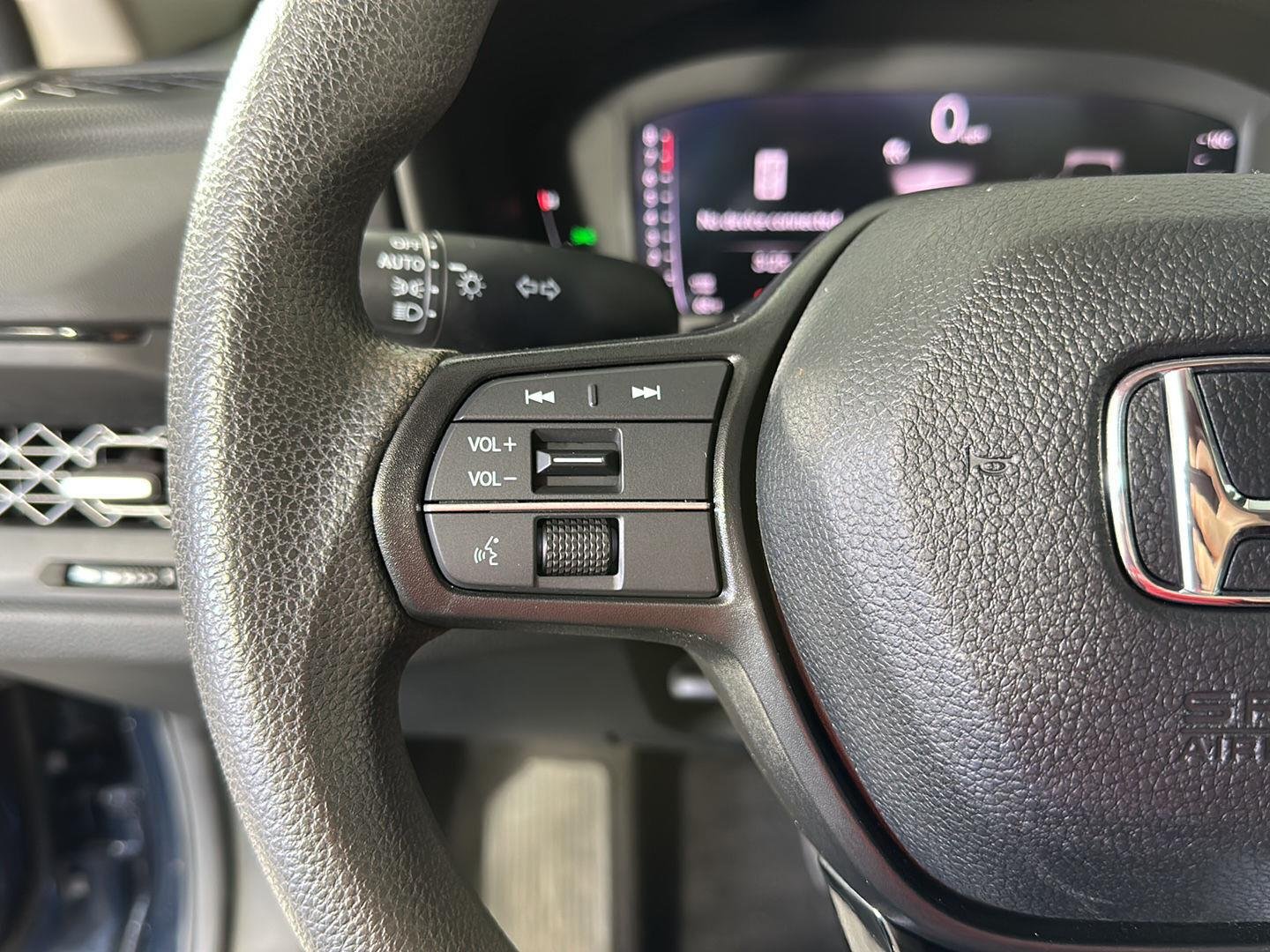 Used 2024 Canyon River Blue Metallic Honda EX image 17