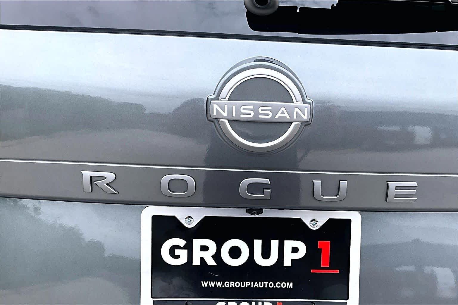 Certified Used 2025 Gun Metallic Nissan SV image 10