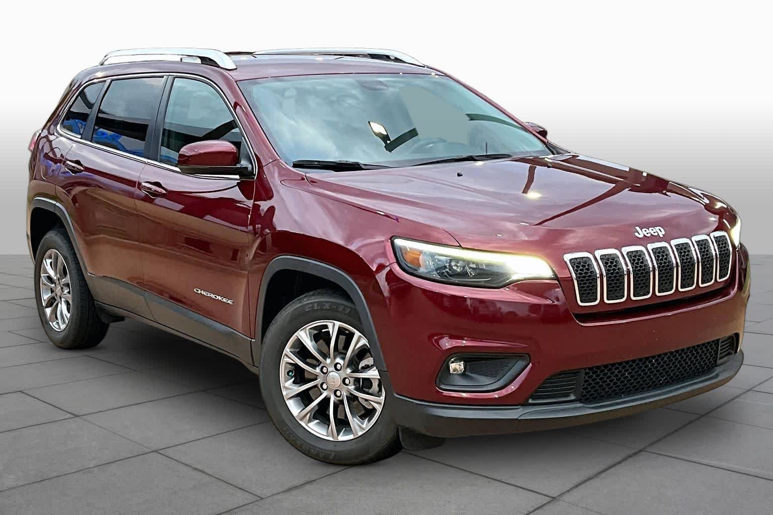 Pre-Owned 2019 Jeep Cherokee Latitude Plus