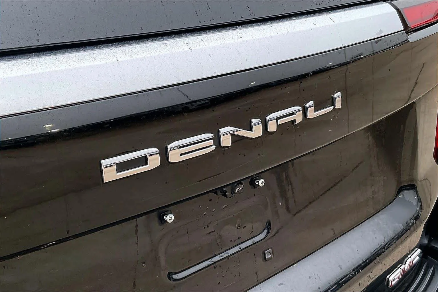 Used 2025 Onyx Black GMC Denali image 9