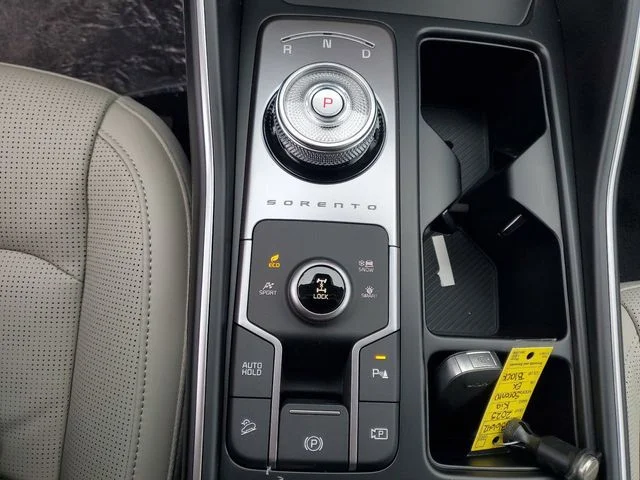 2025 Kia Sorento EX Hybrid - Photo 20