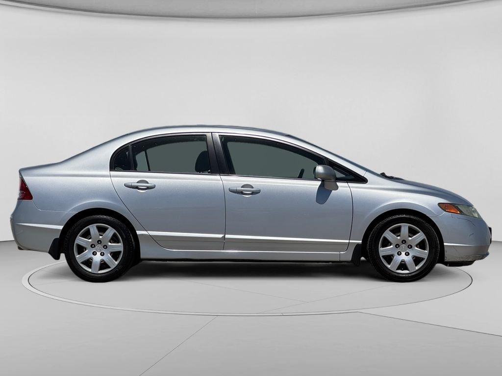 Used 2007 Alabaster Silver Metallic Honda LX image 30