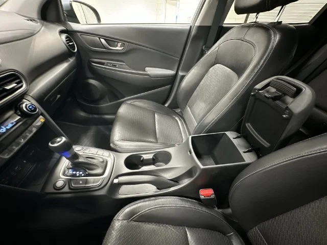 Used 2021 Silver Hyundai Limited image 27