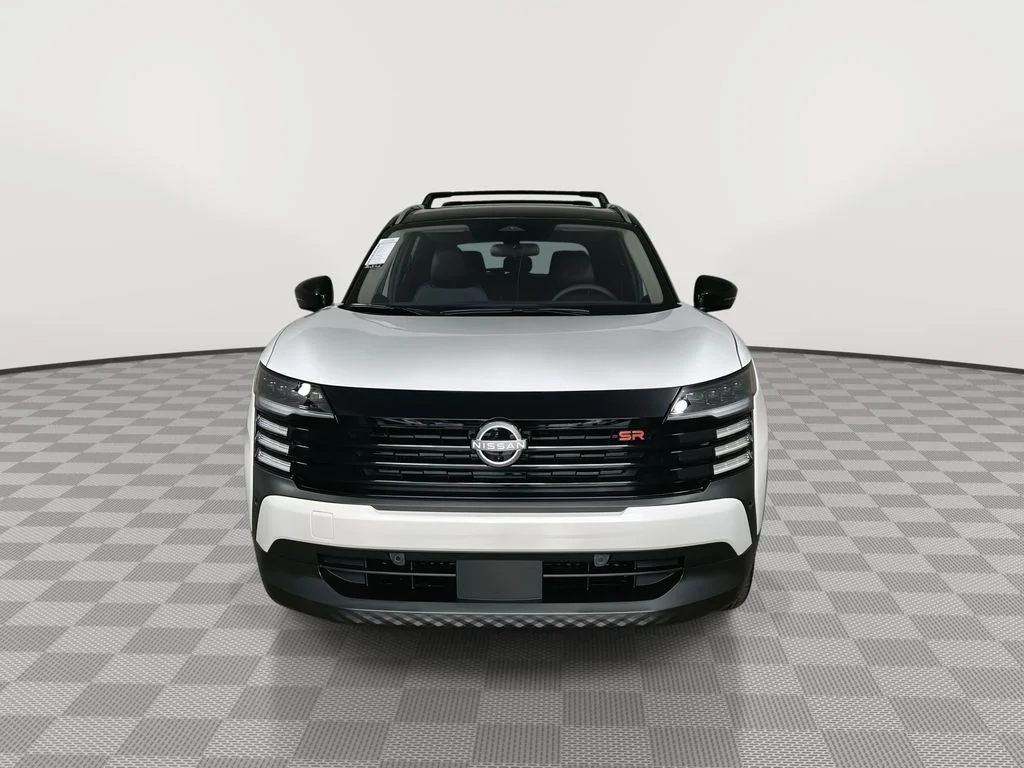 New 2026 Aspen White TriCoat / Super Black Two-tone Nissan SR image 3