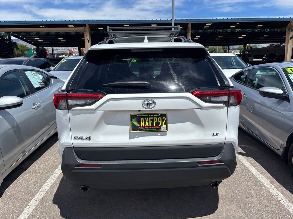 Used 2021 White Toyota LE image 11