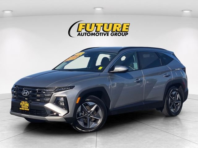 Used 2025 Silver Hyundai SEL image 8