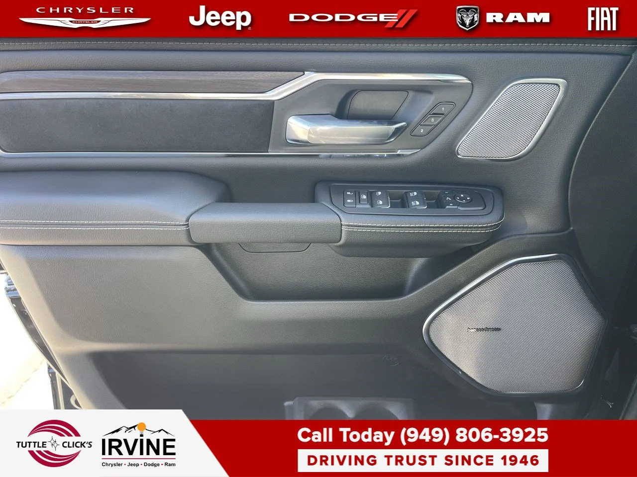 New 2027 Diamond Black Crystal Pearl-Coat Exterior Paint RAM Laramie image 26