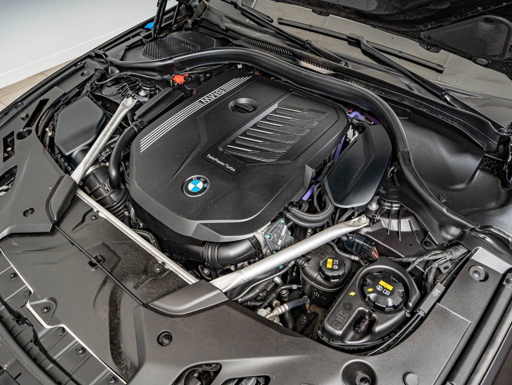 Used 2023 Dark Graphite Metallic BMW 540i image 47