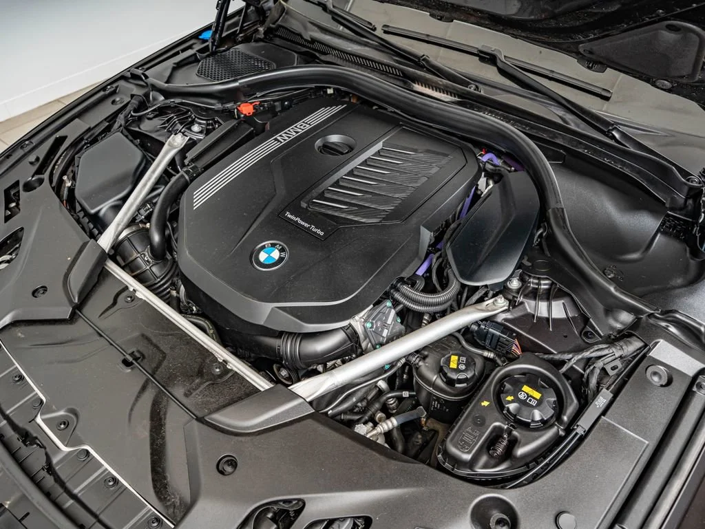 Used 2023 Dark Graphite Metallic BMW 540i image 47